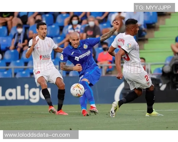 西甲精彩对决:里昂与热刺激战成平局全场沸腾集锦回顾 西甲精彩对决:里昂与热刺激战成平局全场沸腾集锦回顾