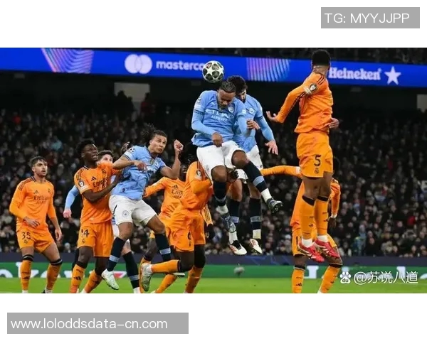 意甲焦点战曼城大胜巴萨神奇扑救引发争议与热议