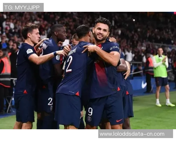 曼联友谊赛大胜巴黎圣日耳曼六比二赛场瞬间引发热烈讨论