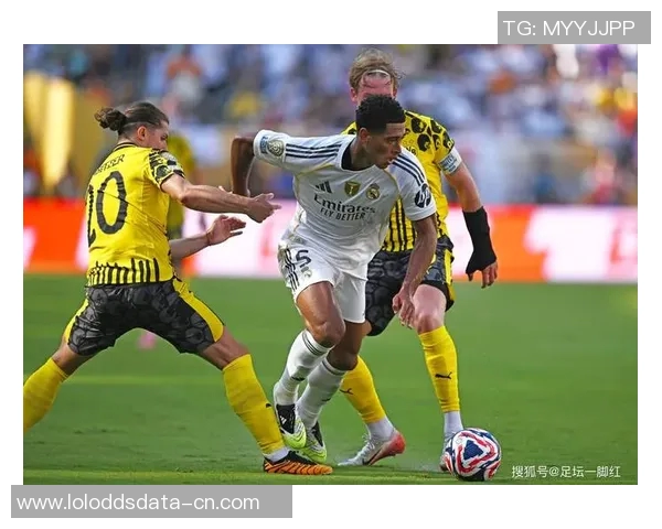 欧联杯精彩对决切尔西大胜皇马五球狂潮引发全场欢呼