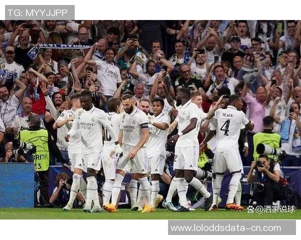 足总杯精彩对决多特蒙德与皇马激战成平局引发全场沸腾 足总杯精彩对决多特蒙德与皇马激战成平局引发全场沸腾