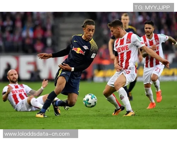 波尔图与曼城友谊赛激战成平乌龙球引发全场热议与争议判罚 波尔图与曼城友谊赛激战成平乌龙球引发全场热议与争议判罚