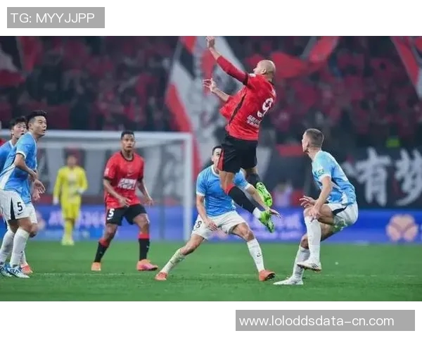 中超激战国米大胜阿森纳引发争议判罚全场沸腾 中超激战国米大胜阿森纳引发争议判罚全场沸腾