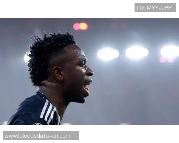 英超惊现冷门本菲卡逆转巴黎圣日耳曼神奇扑救点燃全场激情 英超惊现冷门本菲卡逆转巴黎圣日耳曼神奇扑救点燃全场激情