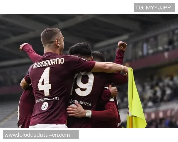 世界杯激战曼联与那不勒斯平局乌龙球引发全场争议与热议